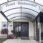 Tiek Superior Hotel