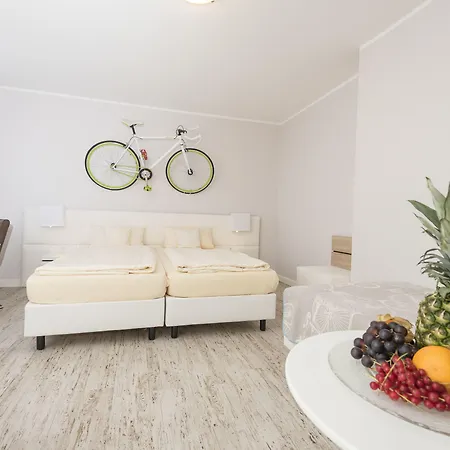 Tiek Superior Otel 3*