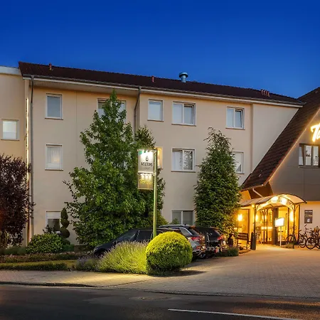 Tiek Superior Hotel 3*