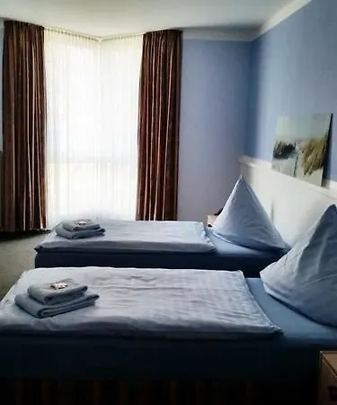Tiek Superior Hotel
